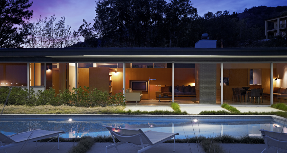 Clark Neutra Project Retro House Outside